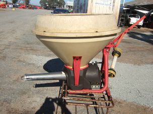 Vicon Linkage Fertiliser Spreader