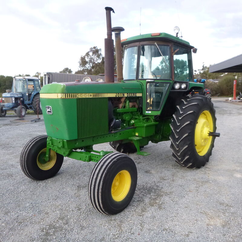 John Deere 4440 Cab Tractor | Konigs Shepparton Pty. Ltd