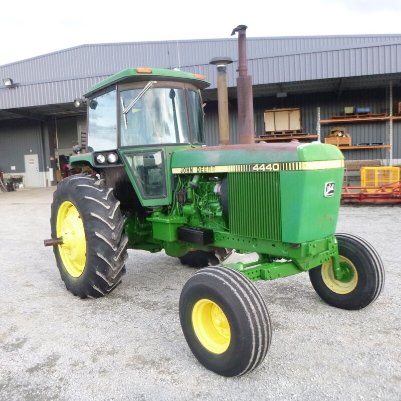 John Deere 4440 Cab Tractor | Konigs Shepparton Pty. Ltd