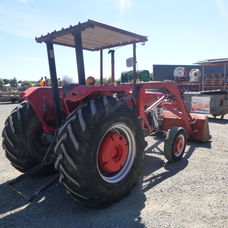 SH Massey Ferguson 165 With Loader | Konigs Shepparton Pty. Ltd