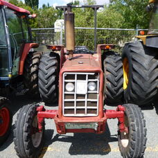 USED INTERNATIONAL 454 ROPS TRACTOR