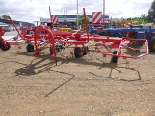 USED KVERNELAND 4 ROTOR TEDDER